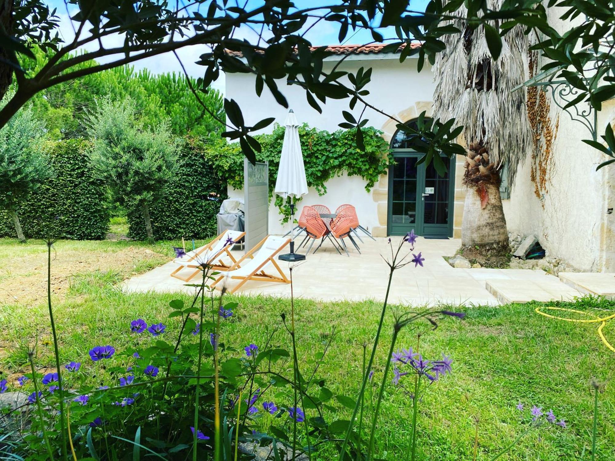 La Bastide De Guiche Entre Ocean Et Montagnes Apartment Exterior photo