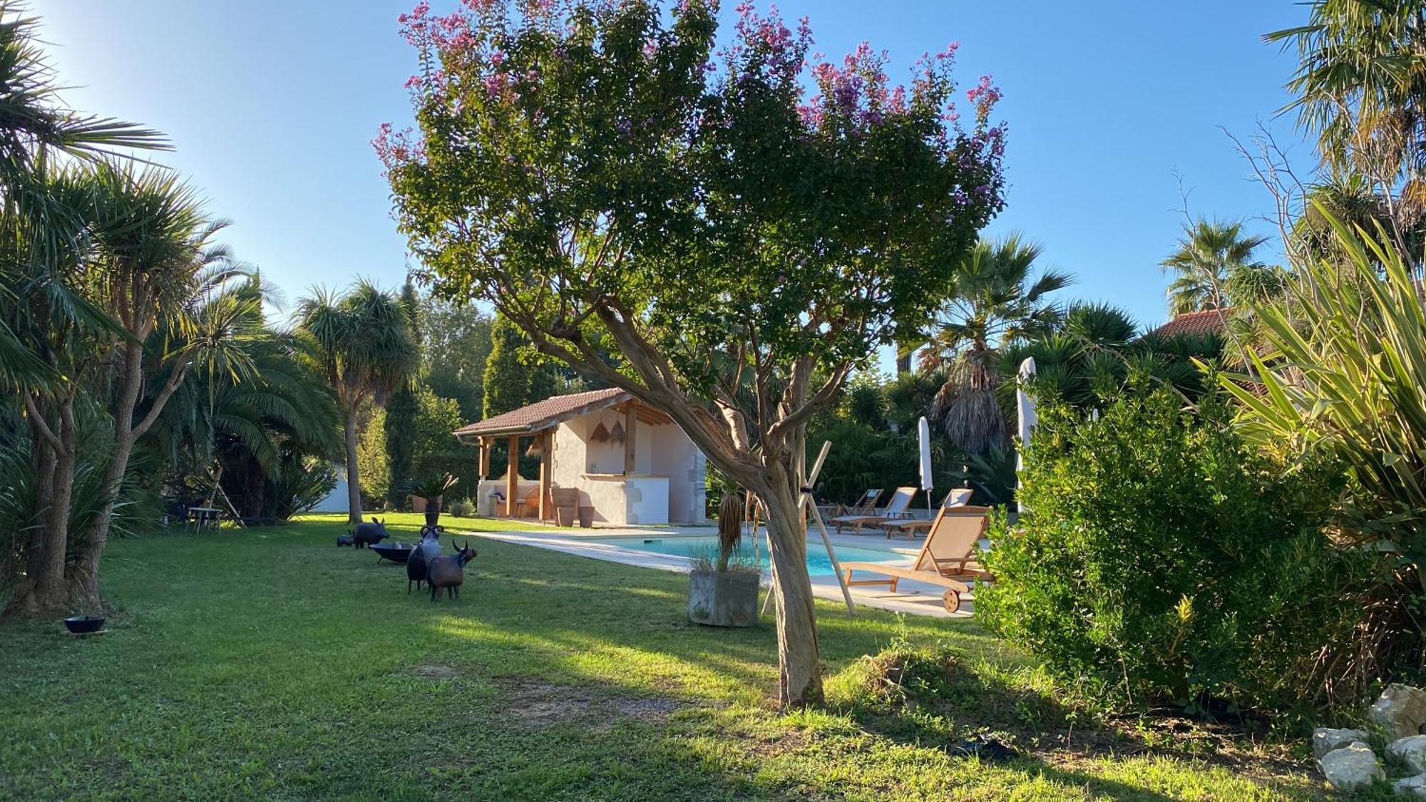 La Bastide De Guiche Entre Ocean Et Montagnes Apartment Exterior photo